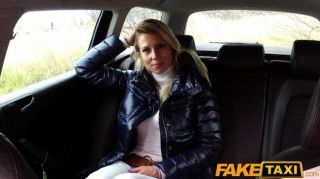 Faketaxi Blonde Babe Saugt Und Fickt In Taxi