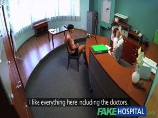fakehospital vollbusige Ex Porno-Star nutzt ihre erstaunliche sexuelle Fähigkeiten