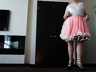 Sissy ray in rosa Kleid Sissy 2