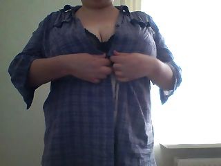 Bbw Einnahme Von Bluse Und Bh