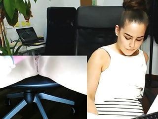 Sekretärin masturbiert in ihrem Büro, während andere arbeiten